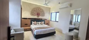 Hotel The Grand Om Krishna - Room