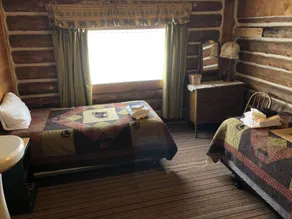 The Historic Madison Hotel Motel - Room
