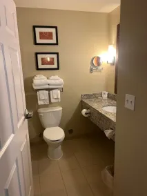Comfort Suites Marietta-Parkersburg - Salle de bain