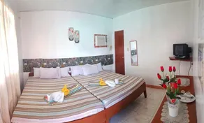 WHITE BEACH GUEST HOUSE - Room