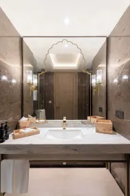 Wyndham Grand Udaipur Fateh Sagar Lake - Pure Vegetarian Resort - Bathroom