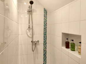 Grove House - Bathroom