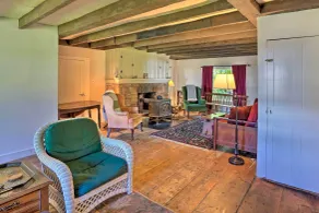 Charlemont Retreat on Chickley River w/ EV Charger - Interiør