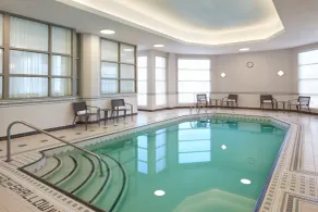 Courtyard by Marriott Kitchener - Piscine