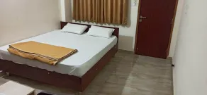 iROOMZ Suchira Lodge - Zimmer