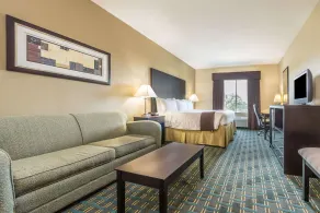 Days Inn & Suites by Wyndham Mineral Wells - Chambre