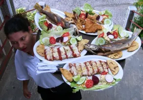 Punta Roca Surf Resort - Restaurant