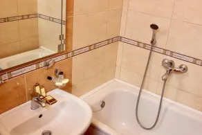 NIR Apartments Budva  - Badezimmer