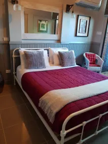 Tantarra Guest House - Pet Friendly - Room