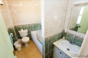 Braunton Nook 2 Bedrooms - Bathroom