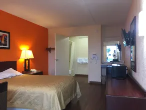 Americas Best Value Inn Pittsburgh Airport - Chambre