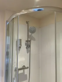 Diamonds Lodge near York Hospital - Baño