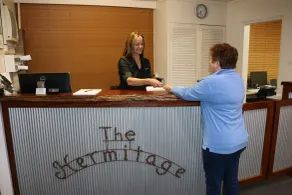 Hermitage Motel - Reception