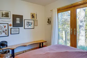 Delaware 'wooded River Retreat' w/ Views & More - Intérieur