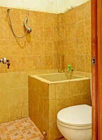 OYO Life 90508 Wisma Kenanga - Bathroom