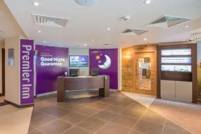 Premier Inn Yeovil Town Centre - Reception