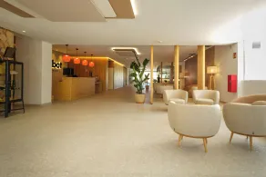  Hotel Cabot Cala Ferrera - Rezeption