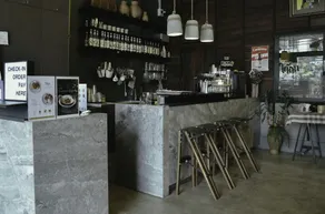 Whereder Poshtel - Réception