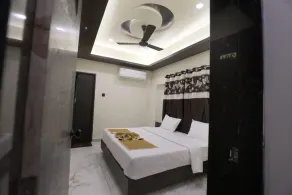 Hotel Bansi Palace - Room