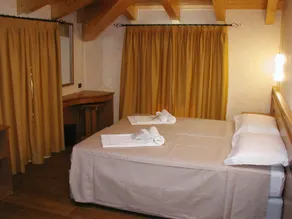 Azzano Holidays B&B - Room