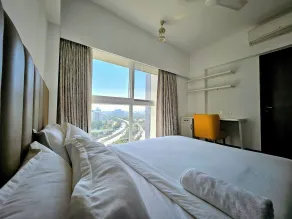 Golf Chateau Serviced Apartments, LODHA Belmondo - Zimmer