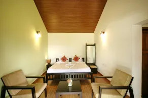 Logan Camp Ooty - Rom