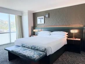 Embassy Suites Los Angeles - Glendale - Room