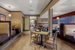 Best Western Premier Denham Inn & Suites - Restaurant
