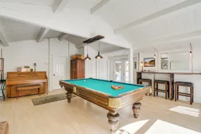 Bayfront PNW Lodge: Dock, Pickleball & Guest House - Interiør