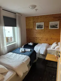 Astra Whale - Waterfront Boutique Hostel in Lofoten - Room