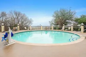 La Quinta by Wyndham Denison - North Lake Texoma - Piscine