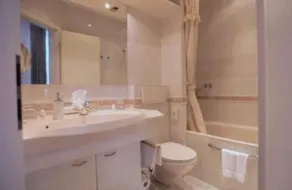 Boulevard Hotel Hamburg - Bathroom