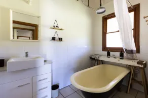 THE MAINSTAY FARMSTAY Unique Aussie Farmstay, Seal Rocks, Barrington Coast - Salle de bain