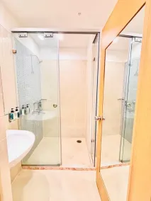 Mango Grove Hotel - Bathroom