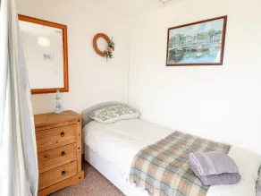 Chy Bean - Room
