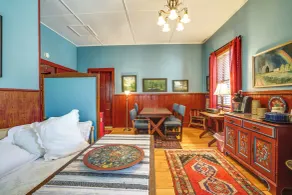 Lake Pepin Getaway w/ Pond, Walk to Restaurants! - Innvendig