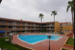 Quality Inn Piedras Negras - Pool