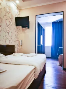Salut Hotel - Chambre