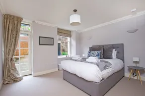 Destiny Scotland - Q-Residence - Rom