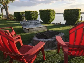Lakeshore Inn Water Front - Coin salon dans le hall