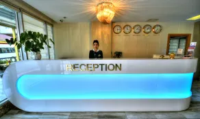 Golden Deluxe Hotel - Reception