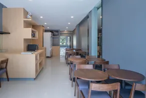 Nora LakeView - Restaurant
