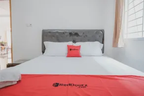 RedDoorz Syariah near Pahoman Lampung - Zimmer