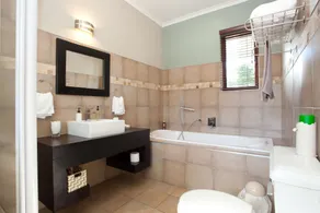 Dunstone Estate - Bathroom
