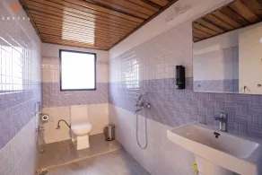 Zostel Rinchenpong, Pelling - Bathroom