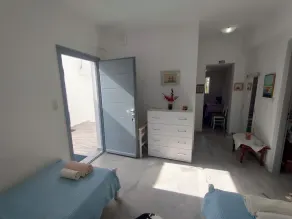 First Floor Apartment - Værelse