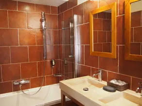 Hôtel Le Manoir De Mathan Crépon à la campagne 5 mn d'Arromanches et 10 mn de Bayeux - Badezimmer