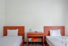 Urbanview Hotel Syariah Casa Azmya Yogyakarta by RedDoorz - Room