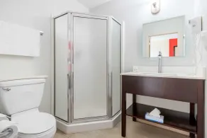 Quality Inn & Suites Lexington - Salle de bain