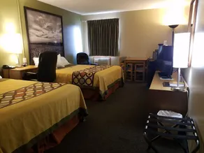 Super 8 by Wyndham Milbank SD - Room